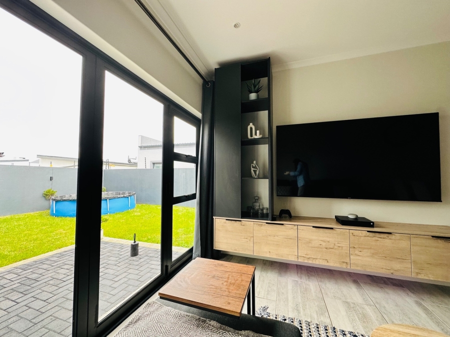 3 Bedroom Property for Sale in Sandown Western Cape